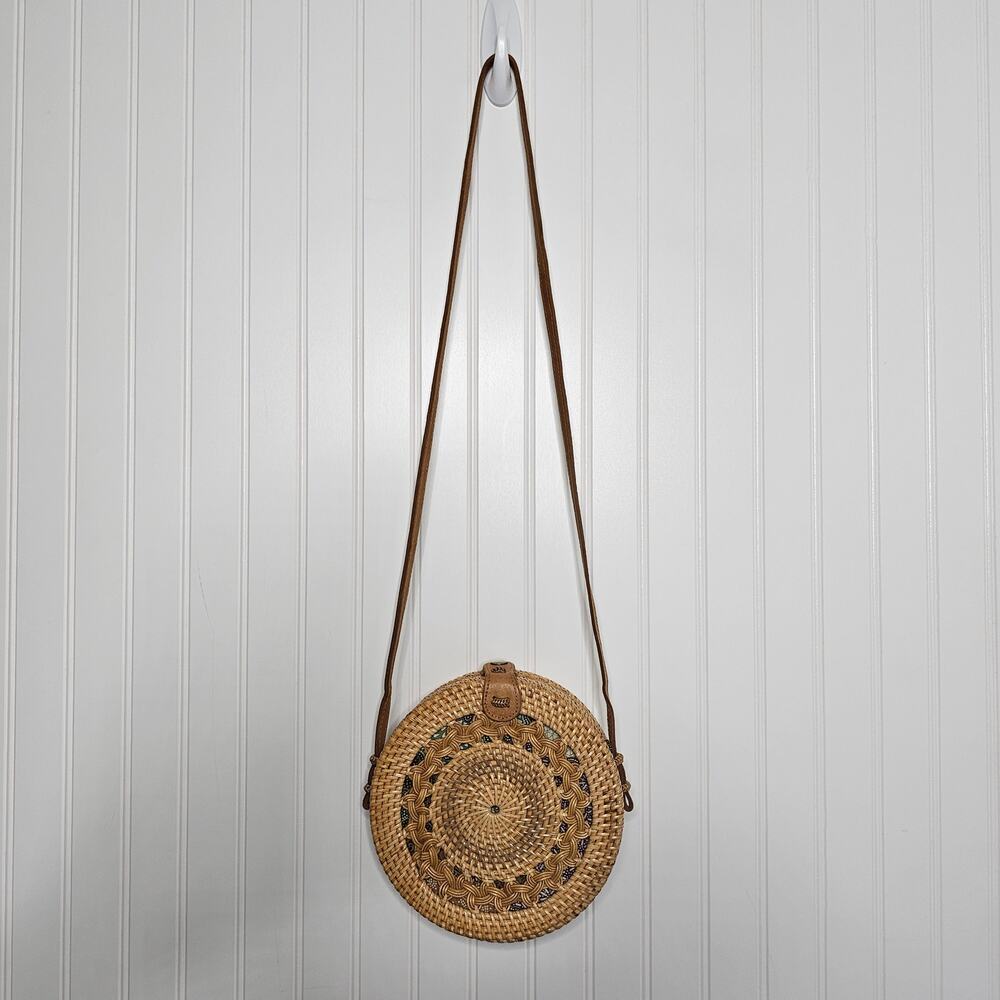 amerii Round Circle Rattan Crossbody Bag Boho Beach Vacation Travel Coastal - Picture 2 of 9